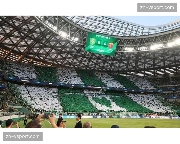 花絮：泰山主场北看台巨型Tifo致敬球队30周年，场面震撼